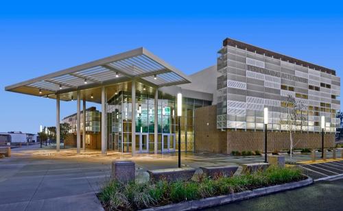 PYLUSD-Performing-Arts-Center1000x615